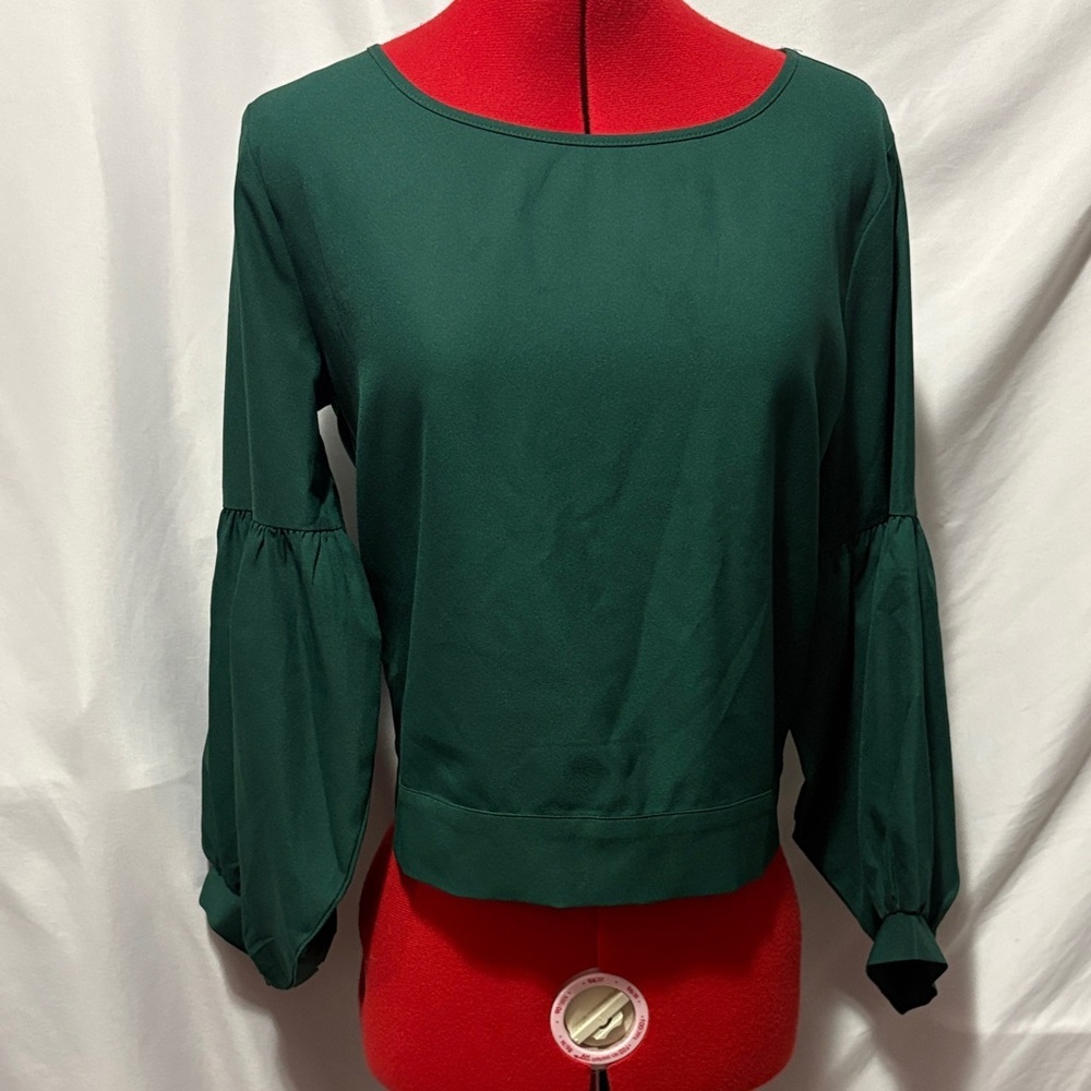 Elegant Green Women's Top SM254